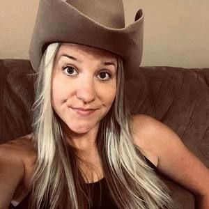 Meet your Posher, Marianne